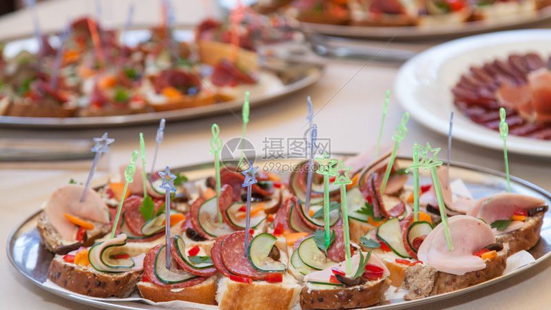 餐饮加盟公司加盟费多少？揭秘加盟费用构成与影响因素